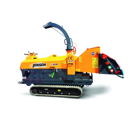 Jensen A328XL – 9 colos, 75 LE-s dízelmotoros, fix lánctalpas, vontatott faaprítógép